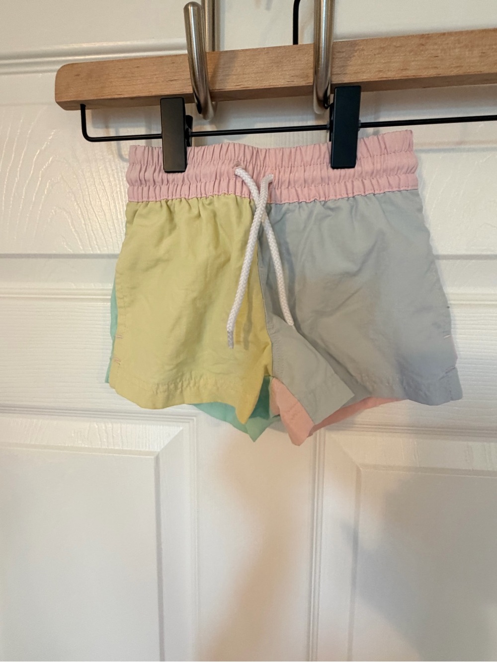 the Beaufort Bonnet Company Country Club Colorblock Trunks